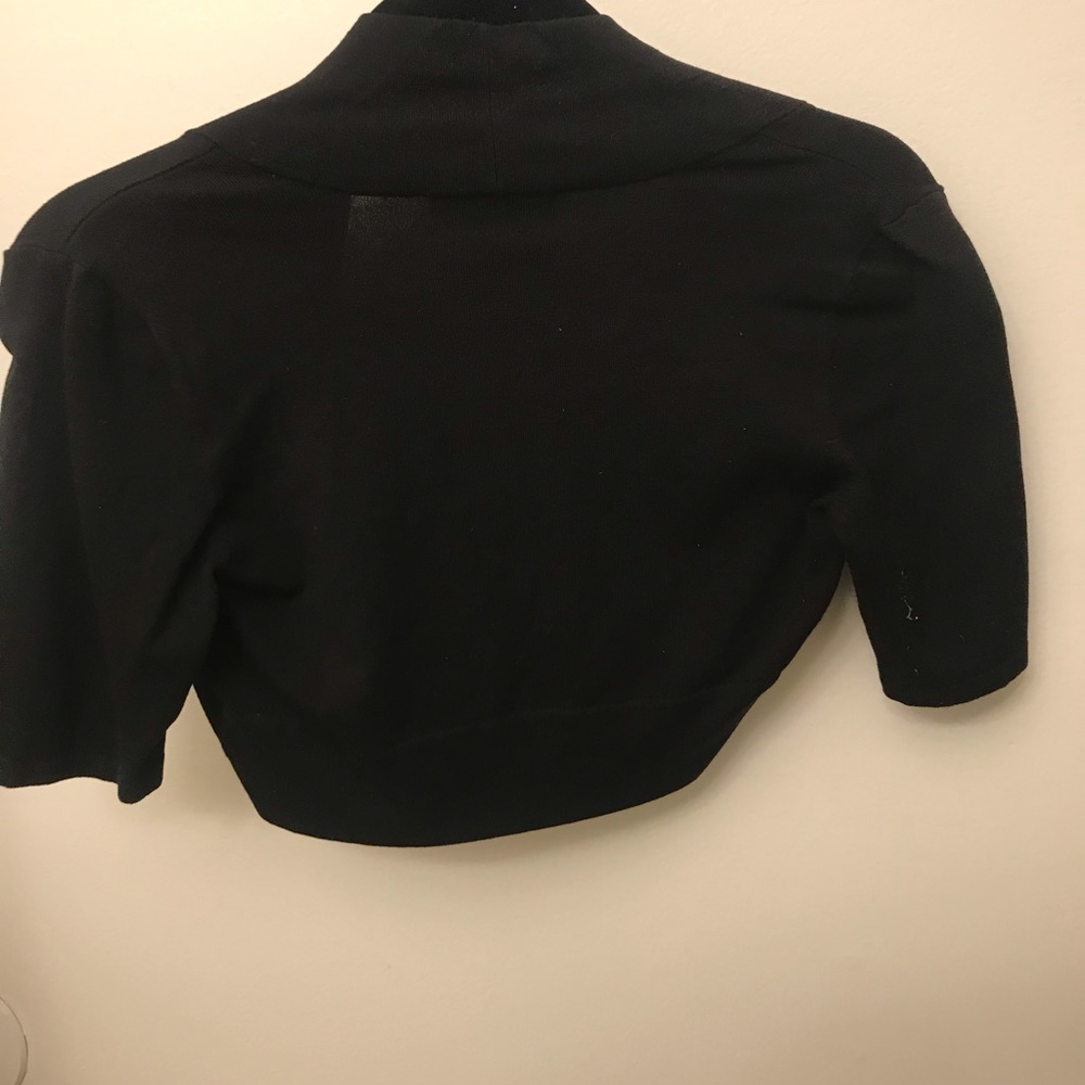 Cropped Short Sleeve Cardigan Sweater - Picture 4 of 5